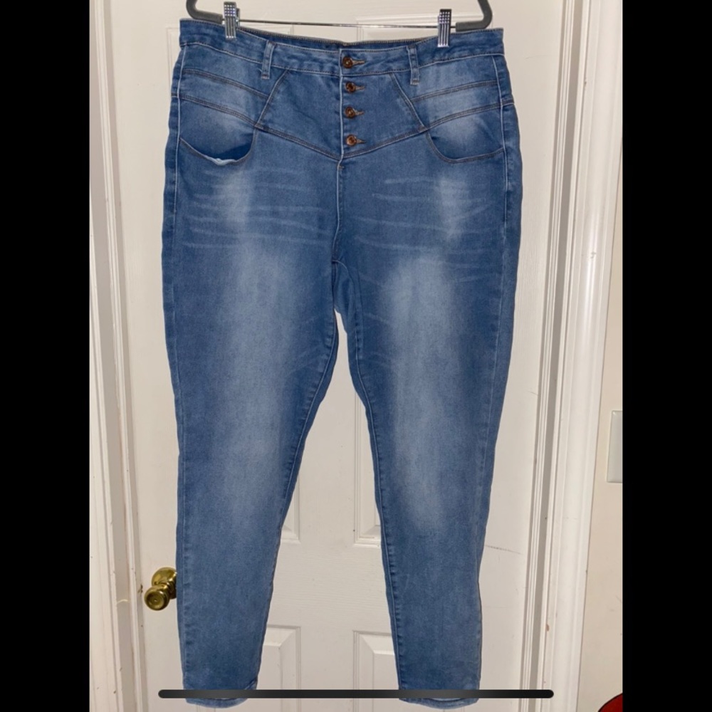 Revolution & Revolt skinny jeans size 18